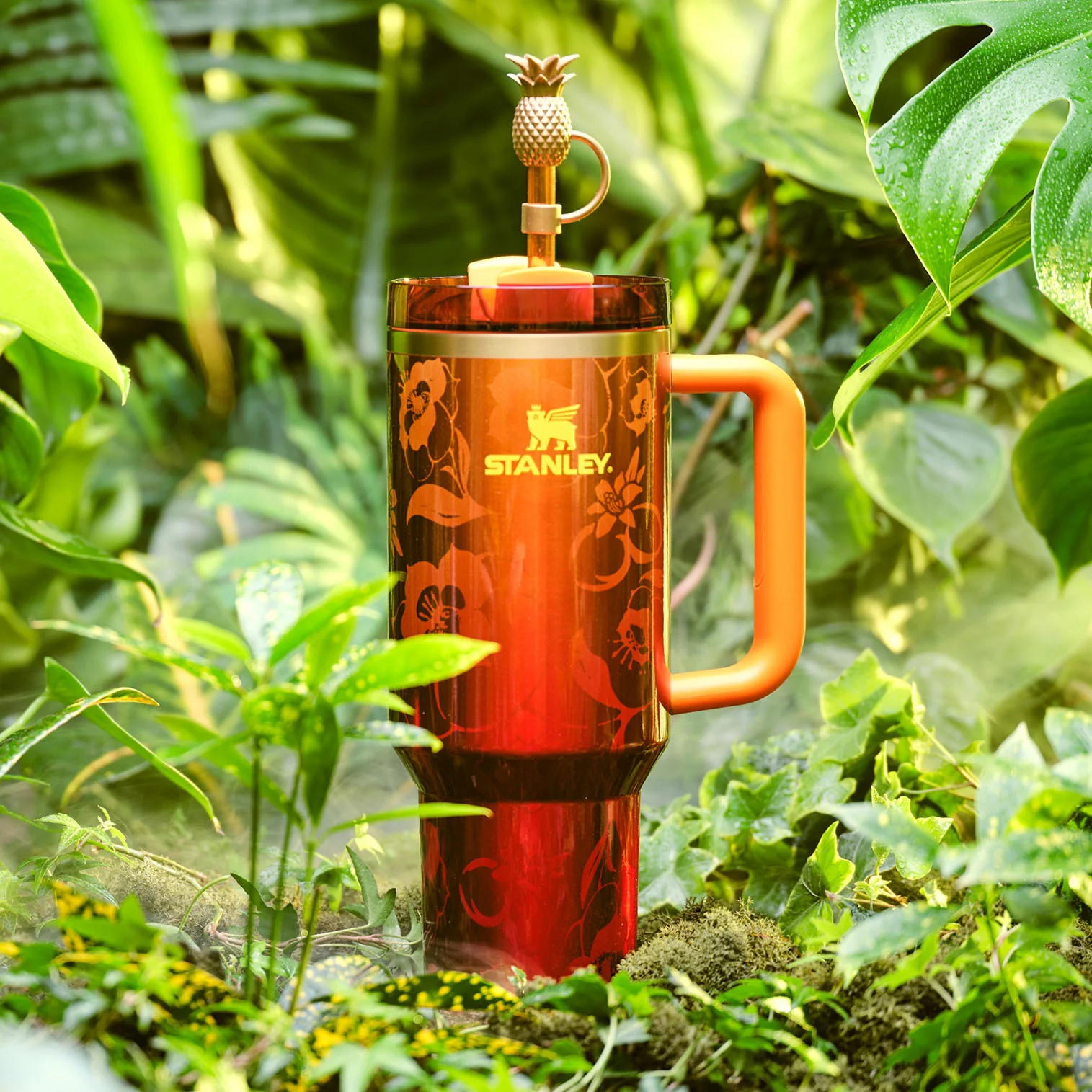 Stanley 1913 x Karol G Quencher® H2.0 FlowState™ Tumbler | 0.89L - Image 17